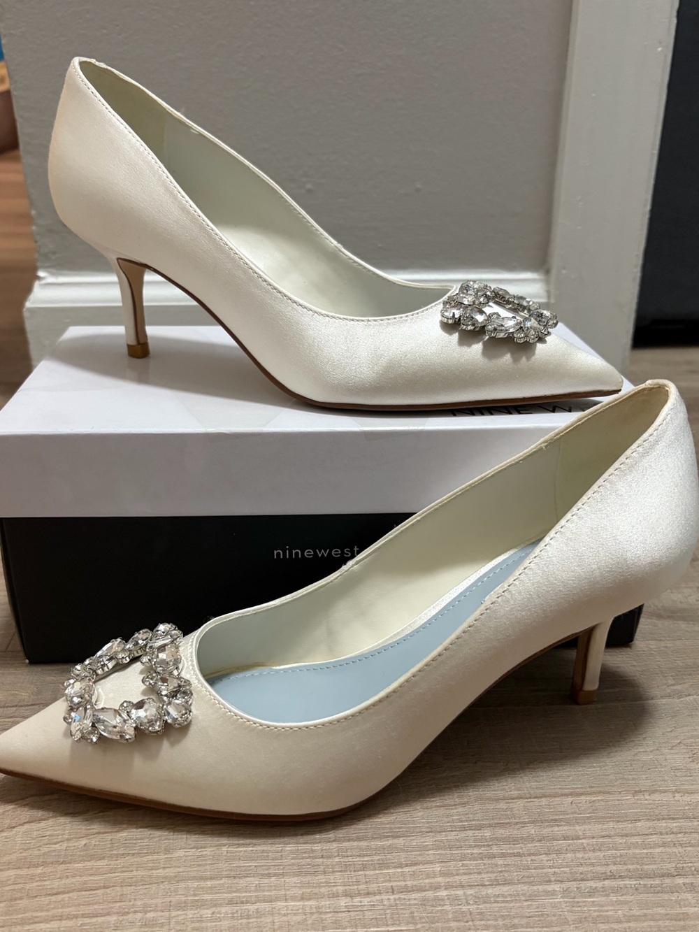 Nine West Ivory Satin Pointed Toe Jeweled Kitten Heel Pumps